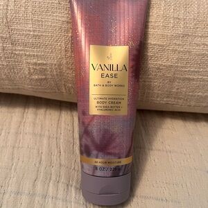 Bath & Body Works Ultra Hydration Body Cream - VANILLA EASE New!